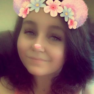 Meet your Posher, Caitlyn